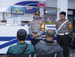 Sapa Pemohon SIM, Kapolres Pasuruan Sosialisasikan Operasi Patuh Semeru 2026