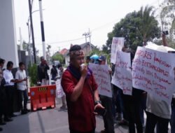 Di Isukan Batal, Fery Pocong Pastikan AksiNGO ke Mapolres Pamekasan tetap Jalan