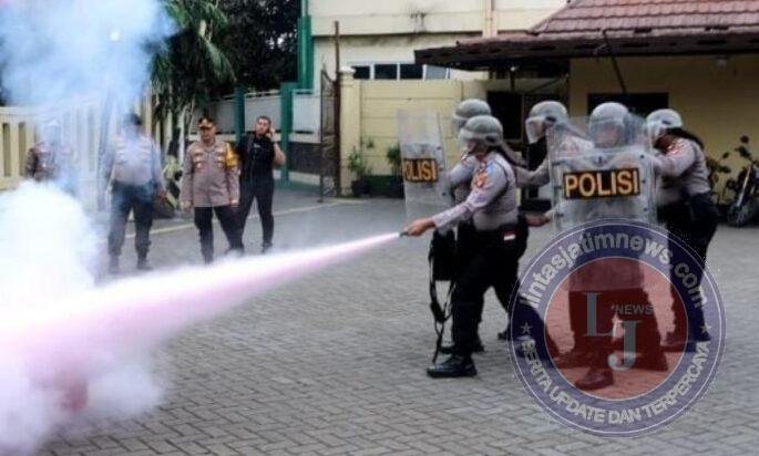 Polres Pelabuhan Tanjung Priok Gelar Simulasi Pemadaman Api, Tingkatkan Kesiapsiagaan Personel Hadapi Aksi Unjuk Rasa