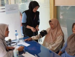 Arwana Citramulia Plant 3 Gelar Pemeriksaan Kesehatan Gratis bagi Warga Sembung, DPRD Gresik Apresiasi Konsistensi Program CSR Perusahaan