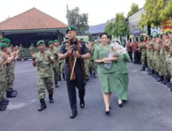 Kodim 0735/Surakarta Gelar Tradisi Satuan Sambut Dandim Baru Letkol Kav Mikael Dimas Yanuar