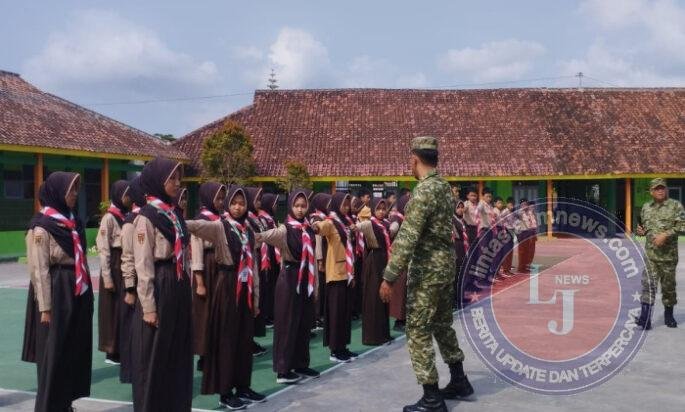 Menempa Jiwa Kepemimpinan, Koramil 11 Manyaran Latih Puluhan Siswa MTs